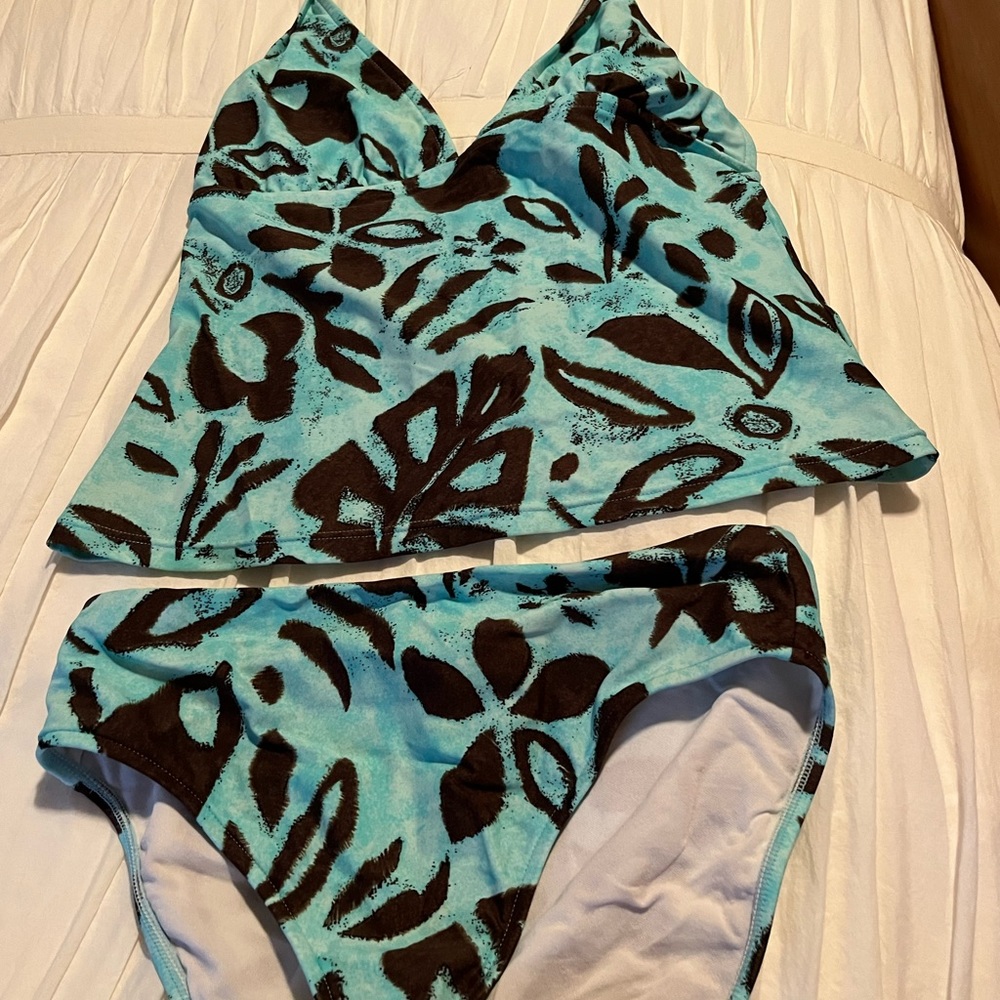 Tankini, sarong and sun hat. Brown/teal. Size 10